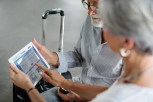 Seguro médico internacional para turismo de salud en Colombia documentos y póliza de cobertura